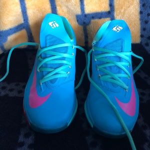 KD Nike Shoes 7Y (Big Kids)